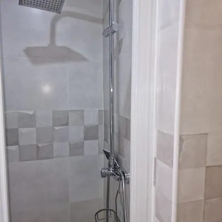 Precioso Centro Zona Nervion. Lägenhet *